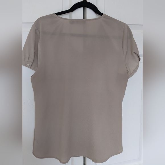 The Limited short sleeve top - Picture 2 of 9